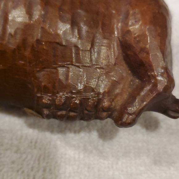 Red Mill Carved Pig - Picture 3 of 11